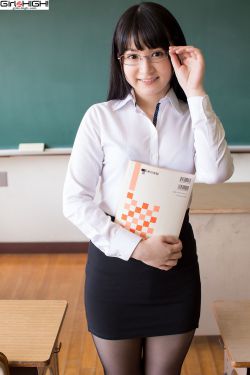 中韩足球比赛2比0